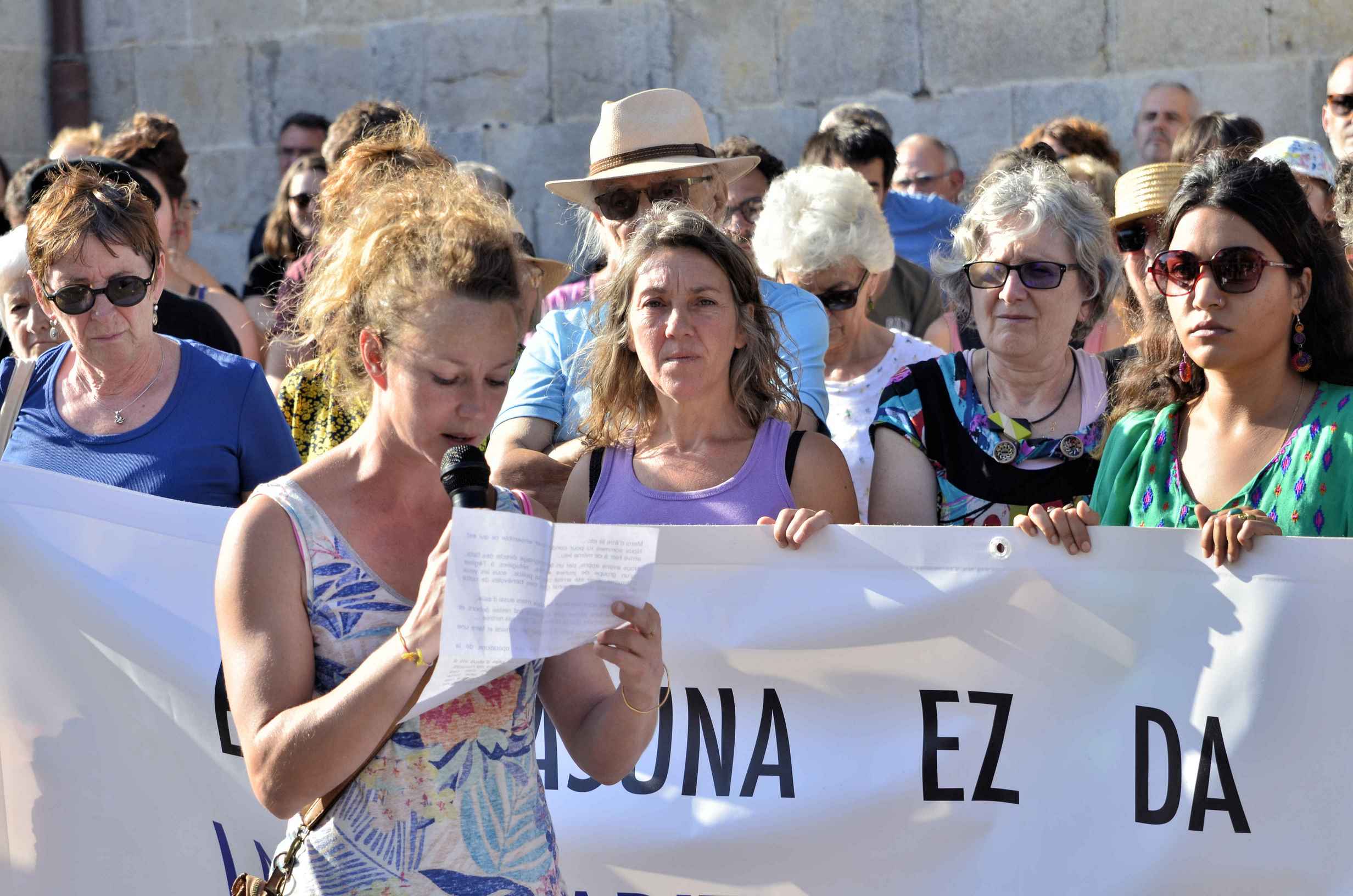 <br />
<b>Notice</b>:  Undefined variable: titre in <b>/var/www/vhosts/bidasoa-etorkinekin.org/httpdocs/views/urrugne.view.php</b> on line <b>28</b><br />
